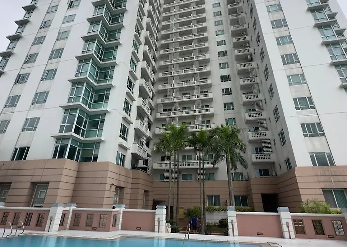 Stunning Flat In Alabang Apartment *