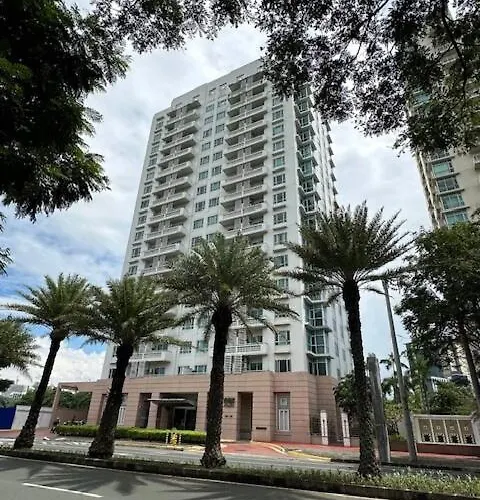 Stunning Flat In Alabang Apartment